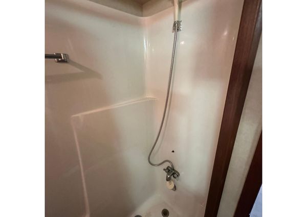 Chris-Craft 426 Catalina image