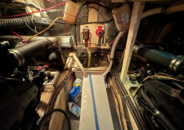 Chris-Craft 426 Catalina image