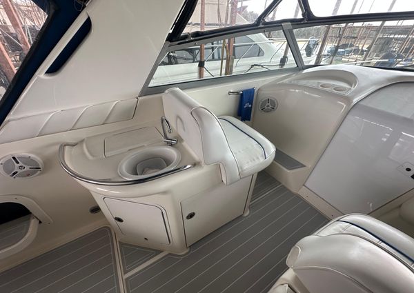 Sea Ray 330 Sundancer image