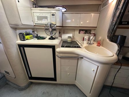 Sea Ray 330 Sundancer image