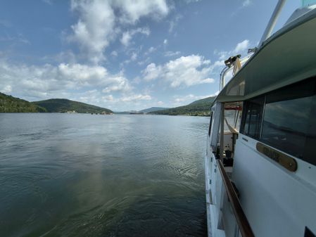 Bertram 58 Flybridge Motor Yacht image