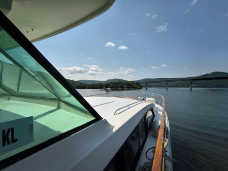 Bertram 58 Flybridge Motor Yacht image