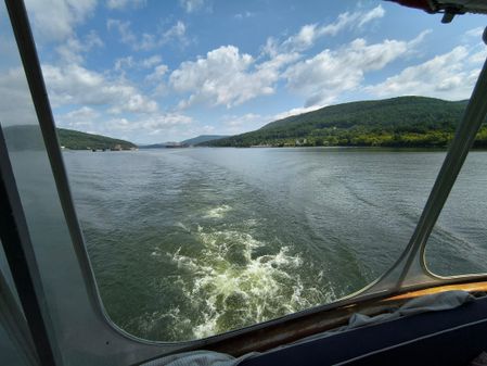 Bertram 58 Flybridge Motor Yacht image