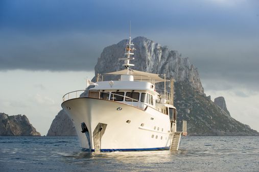 Feadship De Vries image