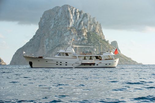 Feadship De Vries image