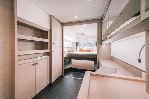 Fountaine Pajot Tanna 47 image