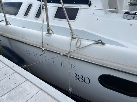 Hunter 380 image