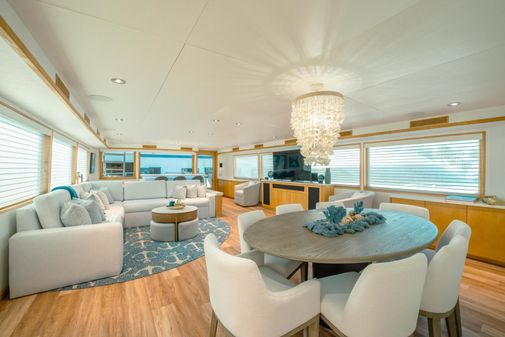Broward 110 RAISED PILOTHOUSE image