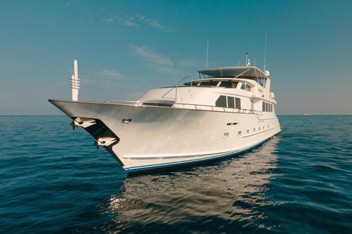 Broward 110 RAISED PILOTHOUSE image