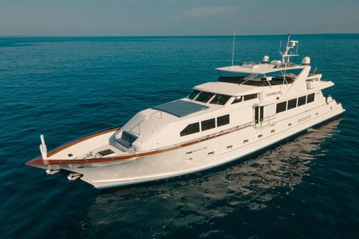 Broward 110 RAISED PILOTHOUSE image