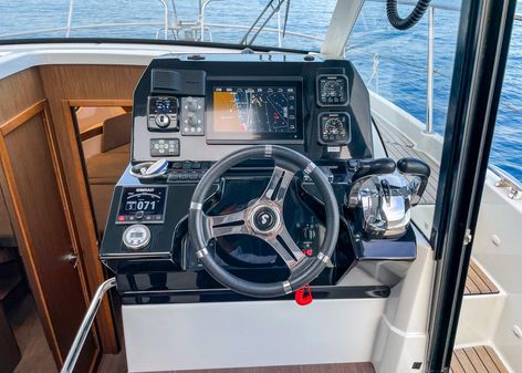 Beneteau Antares 11 OB image