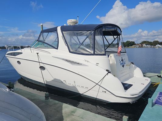 Bayliner 325 - main image