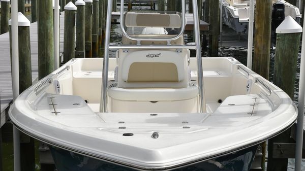 Bulls Bay 2200