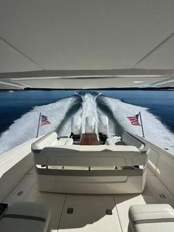 Tiara Yachts 38 LS image