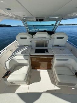 Tiara Yachts 38 LS image