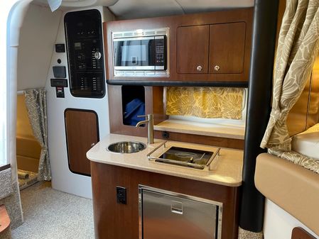 Crownline 294 CR image