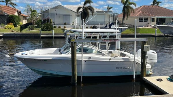 Robalo R247