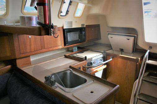 Hunter 310 image