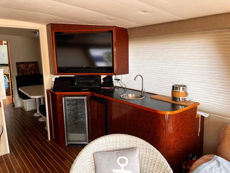 Hatteras 61 Motor Yacht image