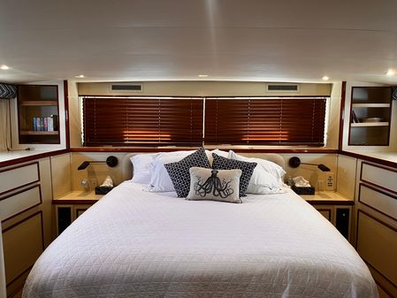 Hatteras 61 Motor Yacht image