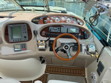 Sea Ray 380 Sundancer image