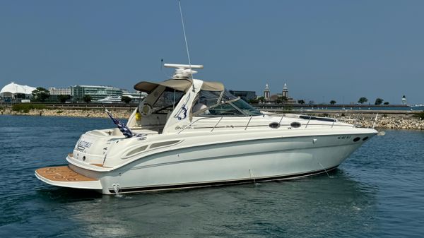 Sea Ray 380 Sundancer 