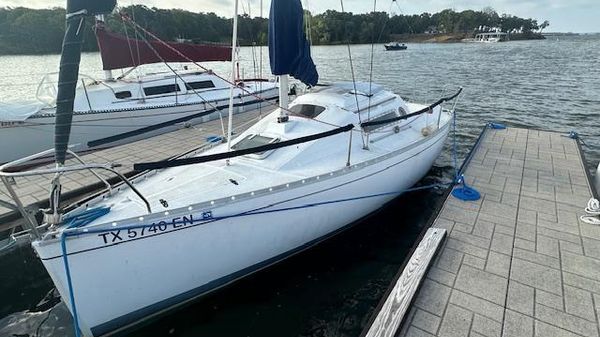 Beneteau 235 