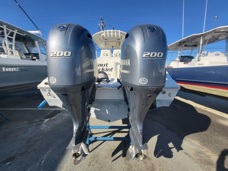 Cobia 280 Center Console image