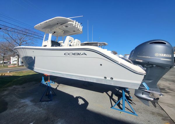 Cobia 280-CENTER-CONSOLE image