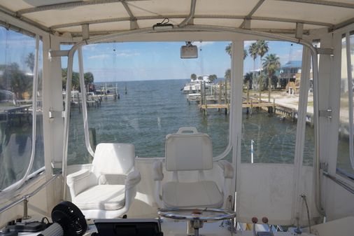 Hatteras 32 Flybridge Fisherman image