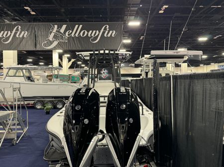 Yellowfin 26 Hybrid image