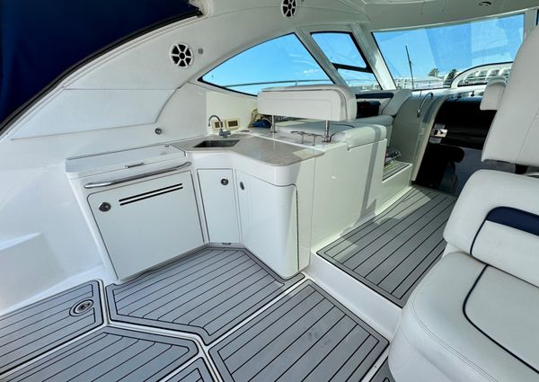 Sea Ray 470 Sundancer image