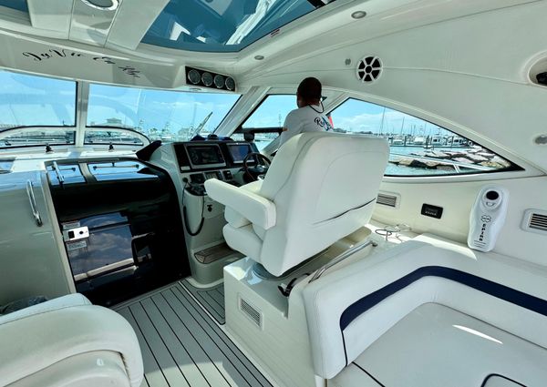 Sea Ray 470 Sundancer image