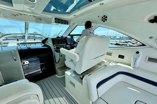 Sea Ray 470 Sundancer image