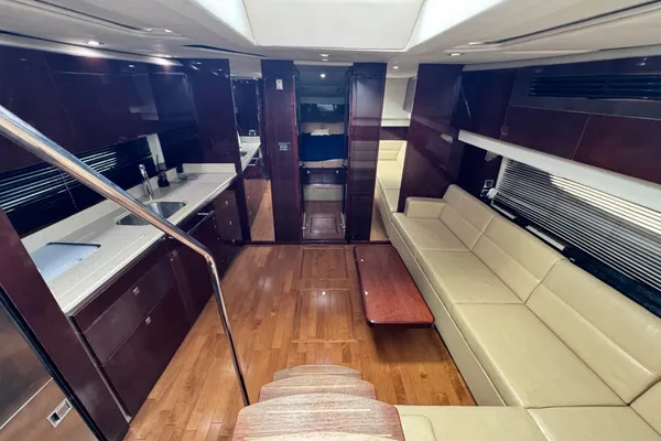 Sea Ray 470 Sundancer image