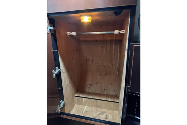 Sea Ray 470 Sundancer image