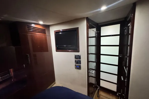 Sea Ray 470 Sundancer image