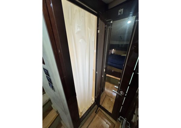 Sea Ray 470 Sundancer image