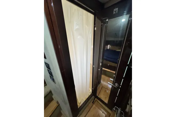 Sea Ray 470 Sundancer image