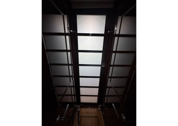 Sea Ray 470 Sundancer image