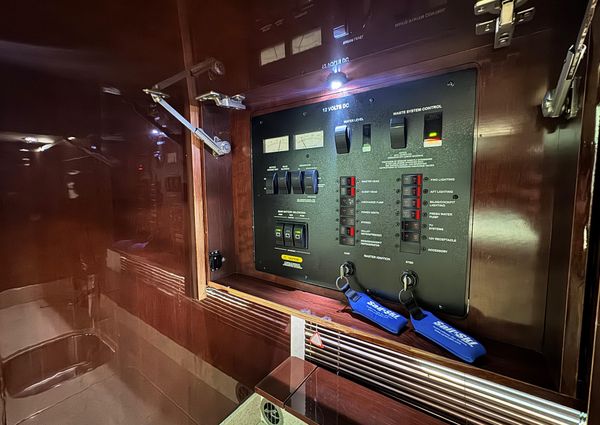 Sea Ray 470 Sundancer image