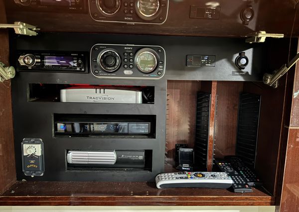 Sea Ray 470 Sundancer image