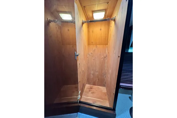 Sea Ray 470 Sundancer image