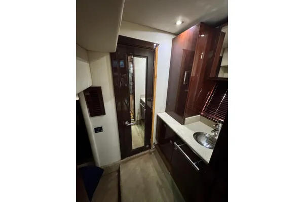 Sea Ray 470 Sundancer image