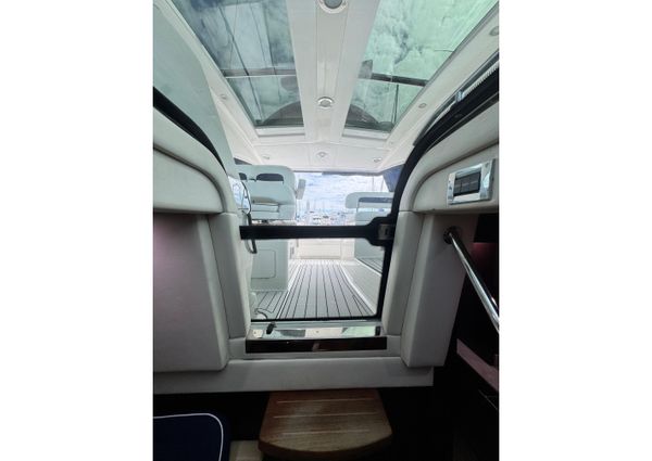 Sea Ray 470 Sundancer image