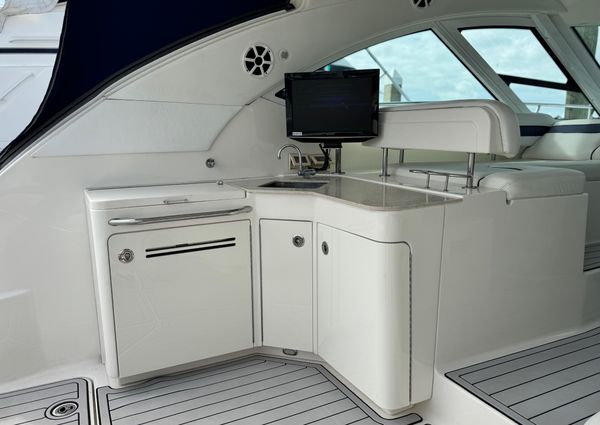 Sea Ray 470 Sundancer image
