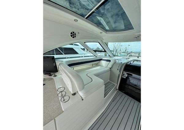 Sea Ray 470 Sundancer image