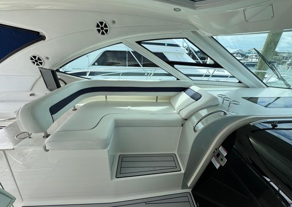 Sea Ray 470 Sundancer image