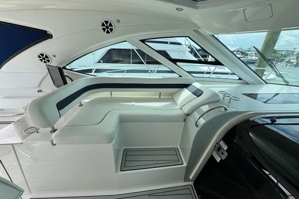 Sea Ray 470 Sundancer image