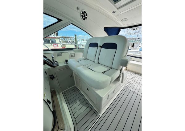 Sea Ray 470 Sundancer image